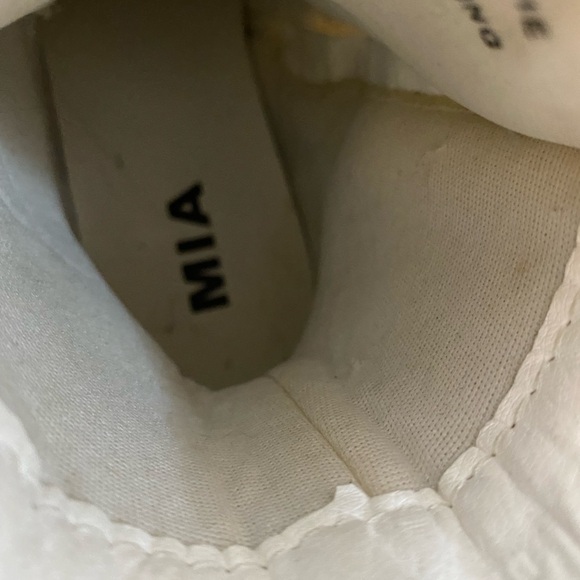 Mia Boots - Picture 6 of 7